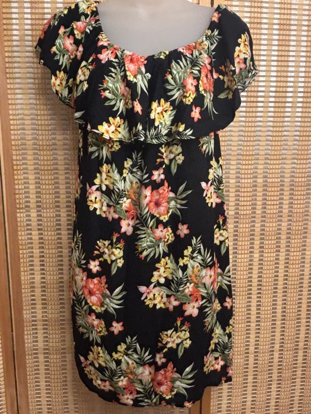 Forever 21  floral stretch top off the shoulder tropical island Hawaii sundress